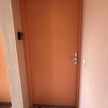 Temple Luxe- Balneo Et Jardin, Wifi, Parking Prive Securise Apartment Beziers