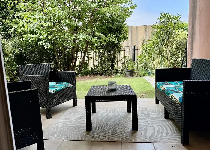 Temple Luxe- Balneo Et Jardin, Wifi, Parking Prive Securise * Μπεζιέ