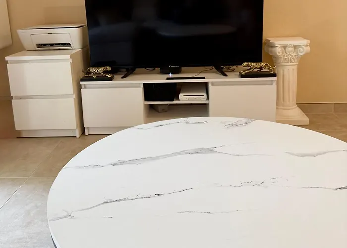 Temple Luxe- Balneo Et Jardin, Wifi, Parking Prive Securise * Μπεζιέ