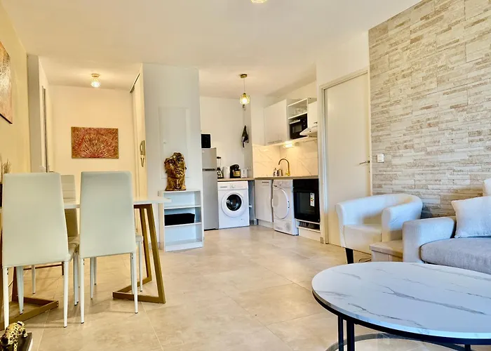 Temple Luxe- Balneo Et Jardin, Wifi, Parking Prive Securise Διαμέρισμα